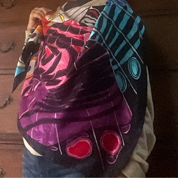 Diane Freis silk scarf - Picture 4 of 5